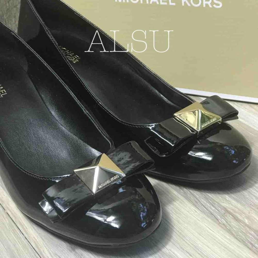 SANTA’S DEAL 🎄 Michael Kors Aliza Flex Mid Pump Patent Womens AUTHENTI Size 7.5 - Picture 2 of 8
